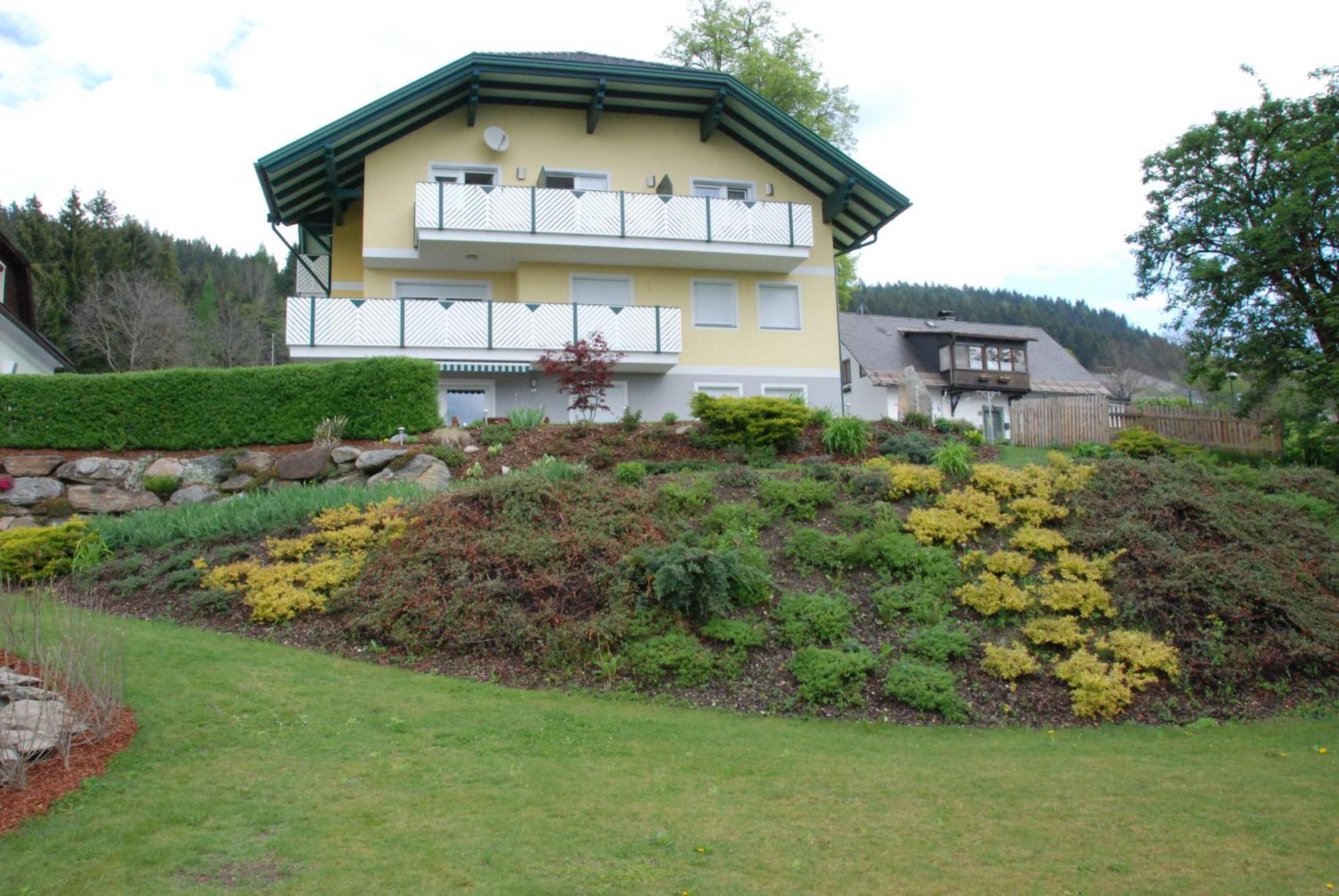 Gaestehaus Groeblacher Köstenberg Exterior foto